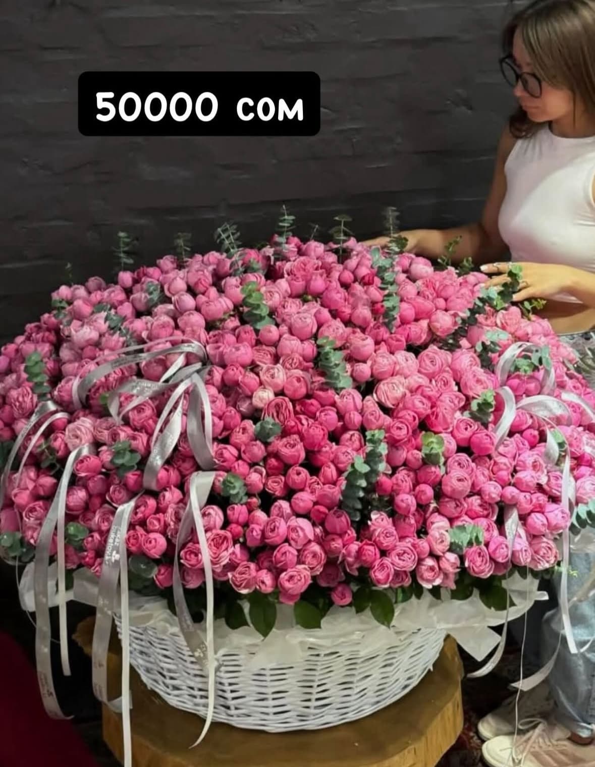 Супер огромная корзина пионовидных спрей роз - изображение 1